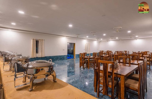 Sam Other | 450 m² Tent ∙ 3 guests