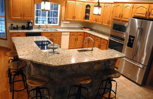 Manson House | 4500sf Gorgeous Lake House on Main Lake Channel with private dock and Hot tub.