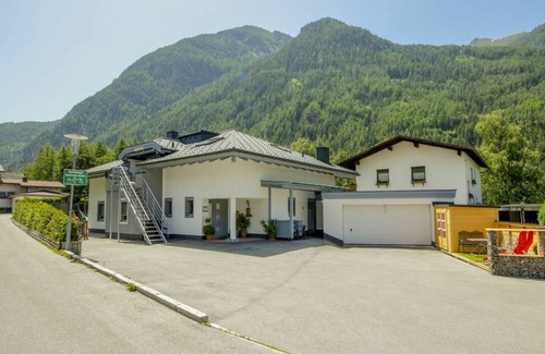 Umhausen Apartment | 46 m² Apartment ∙ 2 bedrooms ∙ 4 guests