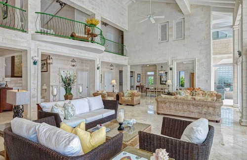 Work Hall Villa | 465 m² Villa ∙ 5 bedrooms ∙ 10 guests