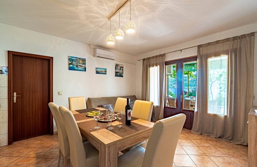 Cove Tri Zala (Zrnovo) Apartment | 47 m² Apartment ∙ 2 bedrooms ∙ 5 guests