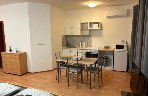 Dunajska Streda House | 47 m² House ∙ 1 bedroom ∙ 3 guests