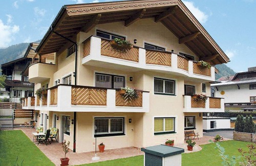 Mayrhofen Apartment | 48 m² Apartment ∙ 2 bedrooms ∙ 4 guests