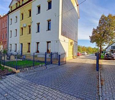 Gliwice Apartment | 48 m² Apartment ∙ 2 bedrooms ∙ 6 guests