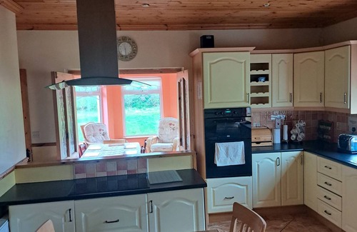 Kilmovee House | 480 m² House ∙ 5 bedrooms ∙ 13 guests