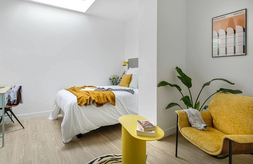 Juvisy-sur-Orge Resort | 485 m² Private room ∙ 1 bedroom ∙ 14 guests