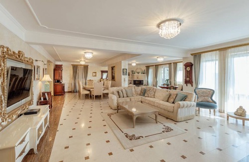 Sasovici House | 490 m² House ∙ 6 bedrooms ∙ 12 guests