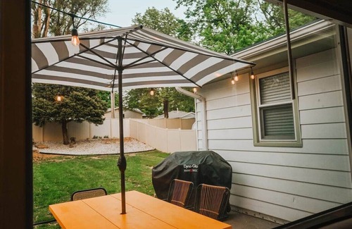 Lincoln House | 4bd 2b 9 guests | Great Backyard | Ping Pong Table