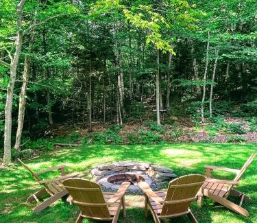 West Dover House | 4BD 2BA - Mount Snow VT - Ski-Back Trail - Shuttle