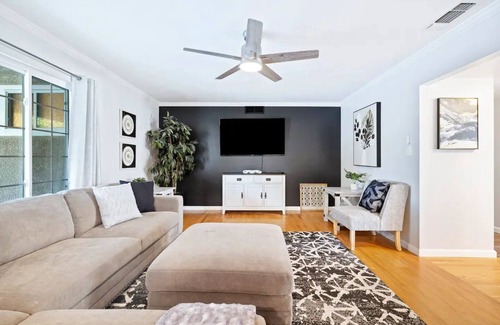 Raisin House | 4bd 2ba Pool/Game Room Near Fresno Statenn
