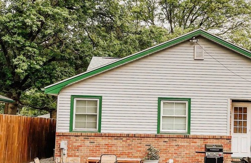 Lincoln House | 4bd 3b 8 guests | Large Backyard | BBQ Grill