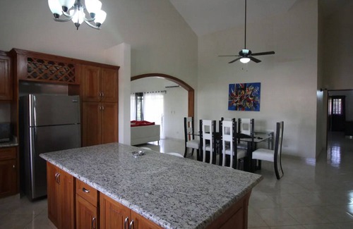 El Batey Villa | 4BD Guest-friendly villa in the heart of Sosua!