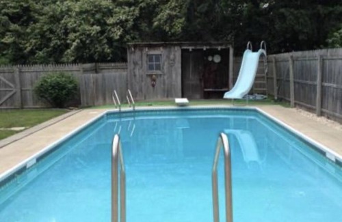 Lancaster House | 4Bd with pool near Sight & Sound, Spooky Nook Sport