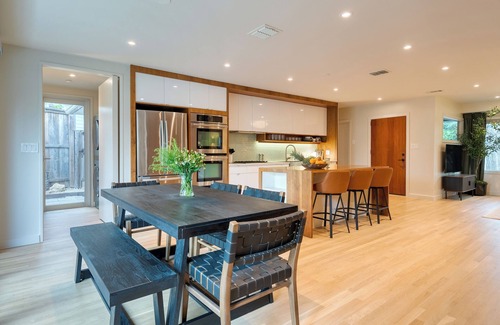Tarrytown House | 4BDR House w/Pool & Guest House in Central Austin