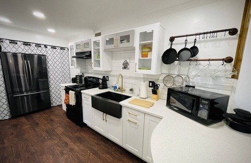 Rancho Bernardo House | 4beds 2.5baths 5min. drive to Rancho Bernardo Inn, Clubhouse, Starbucks, etc,.