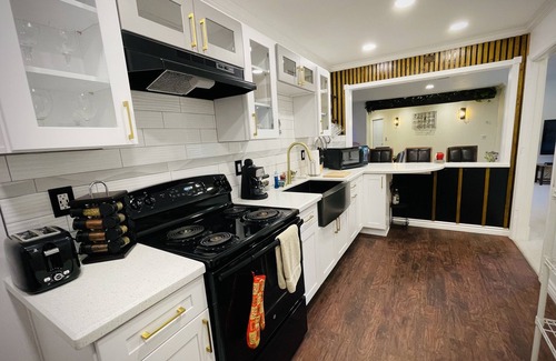 Rancho Bernardo House | 4beds 2.5baths 5min. drive to Rancho Bernardo Inn, Clubhouse, Starbucks, etc,.