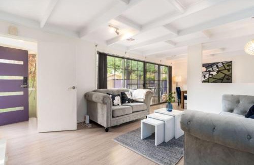 Dickson House | 4BR 2BA House Nestled in a Quiet Spot in Dickson - Hosted by CanStay