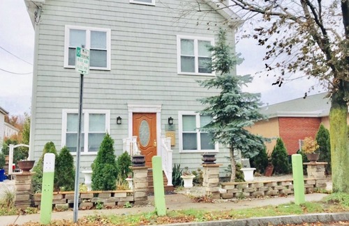 Quincy Apartment | 4BR 2Baths WOLLASTON BEACH.15min to Boston2