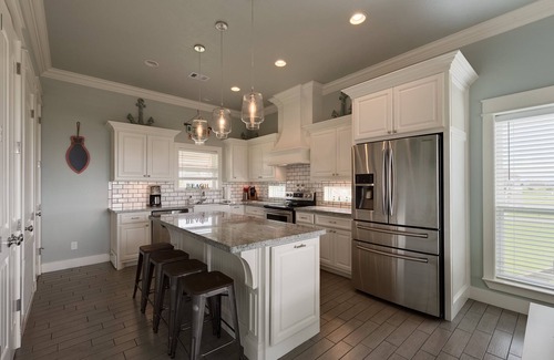 Crystal Beach House | 4BR Beach Retreat | Tiki Bar, Ocean Views & Grill