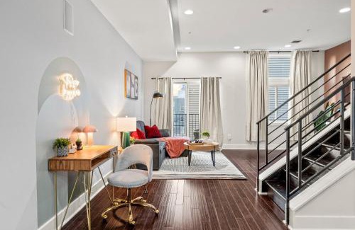 Fairmount Apartment | 4BR - BSL Subway - Steps to Met - Family Friendly