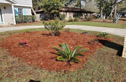 Gautier House | 4br Coastal Waterfront . Sleeps 12 . Dock & Firepit