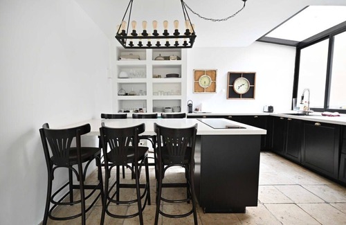 Neve Tzedek Condo | 4BR Family House in Neve Tsedek with Mamad by Holyguest