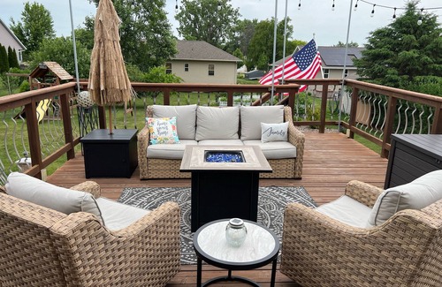 Howard House | 4BR home. 10 minutes from Lambeau Field!