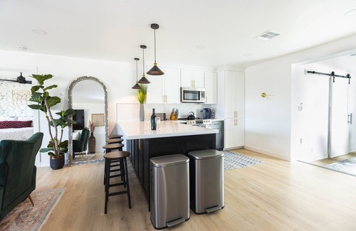South Scottsdale House | 4BR Home, heated pool, Spa, Bar, Putting green, Close to Old Town ♥