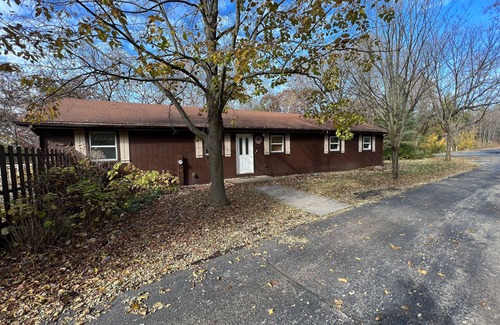 Hubertus House | 4BR House in Glacier Hills County Park/Heart of the Kettle Moraine!