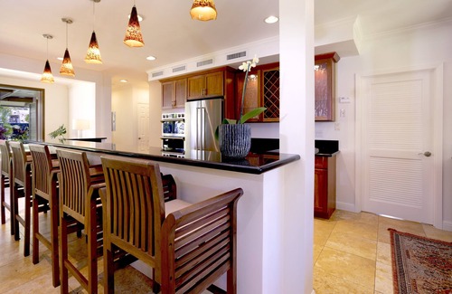 Lanikai House | 4BR Mokulua Seaside w/ Private Studio, Steps to the Beach