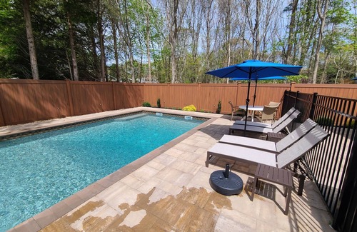 Southold House | 4BR+ Newly renovated home mins to top beaches and vineyards, new heated pool!