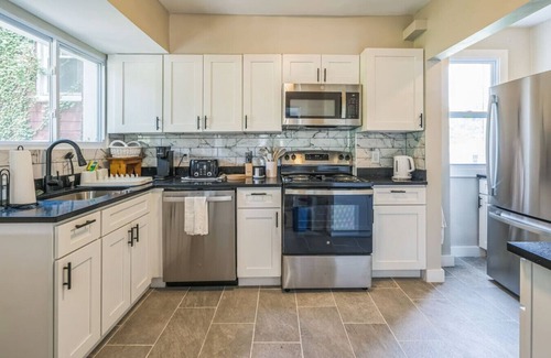 Wilkinsburg House | 4BR Pitt Suburbs Gem