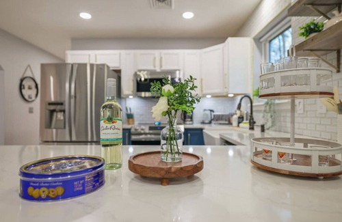 Tobyhanna House | 4BR Poconos Escape w/Hot Tub, Game Room & PS5