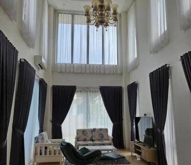 Batam Villa | 4BR Private Villa with Pool in the Heart of city
