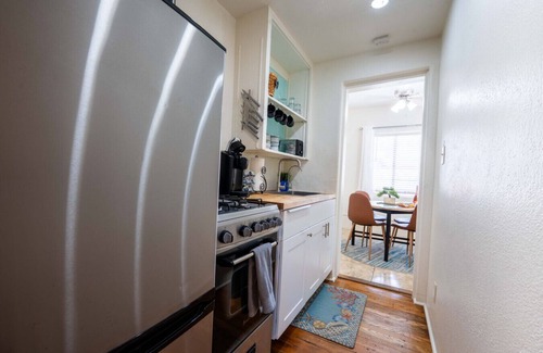 Downtown Tucson House | 4BR Retreat w/Yard – Spring Bliss & Relaxation!