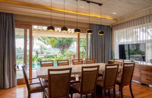 Thuan An Villa | 4br Villa River Deck, Pool, Bbq & Garden