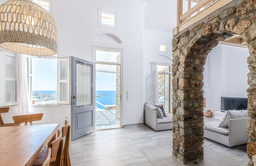 Psarou Villa | 4BR Villa Thelgo Mykonos I