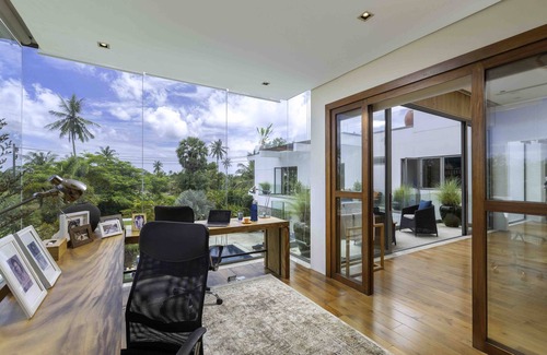 Ban Na Faek Villa | 4BR Villa White Skies, Sleep 8, Breakfast, Staff