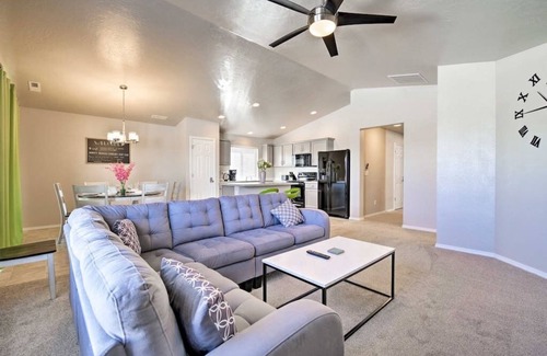 Caldwell House | 4BR w/Garage Parking | Fast WiFi & Playroom