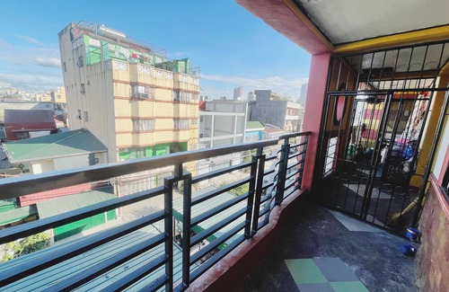 Tondo Apartment | 4D Tondo Affordable staycation with balcony upto12pax 200Mbps Wifi