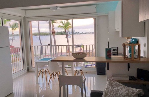 Nettle Bay Apartment | 4ever Studio Rénové, vue Lagon, Pieds Dans L'eau