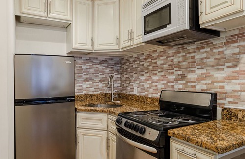 Midtown South Apartment | 4FE Chelsea Studio Exclusively Yours