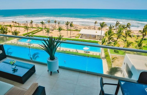 Cerritos Condo | 4G Beachfront condo with amazing views