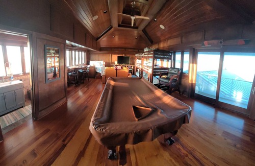 Steinhatchee House | 4level 6BR6B Riverfrnt hse,w/elevator,sleeps 25;boat dock, hot tub, golfCartLimo