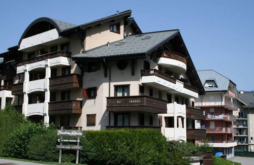 Saint-Gervais-les-Bains Apartment | 4th Floor Luxurious Apartment with Beautiful Mountain Views
