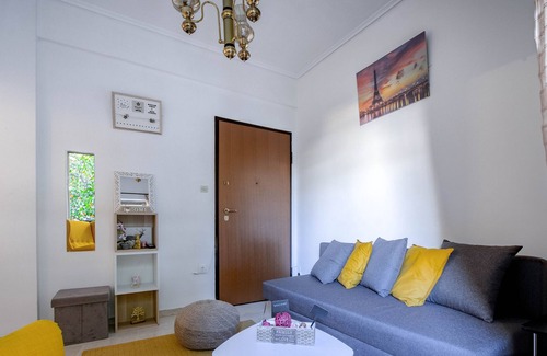 Nea Ionia Apartment | 4u apartment athens! 2 min walk pefkakia metro athens center