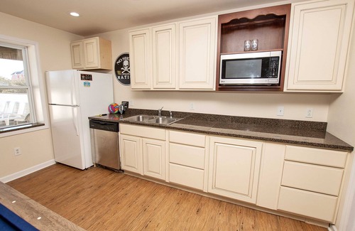 Corolla House | 4x1621, Blue Moon- Oceanside, Pool, wild horses!