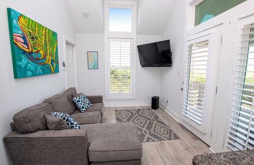 Carova Beach House | 4x2279B, Charming Tiny Cottage- Oceanside, Covered Deck