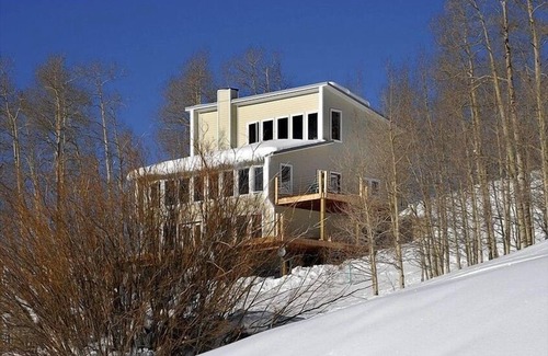 Crested Butte House | 5,000 Sq Ft Ski In/Out!