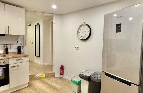Bielefeld Apartment | 5-7 persons, Wifi, terrace, new, near Nordpark and supermarkets BIELEFELD